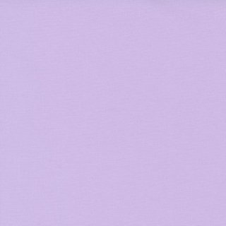 Das Bild zeigt den Basic Baumwollstoff Bella Solids freesia. Es ist ein sehr heller lila oder flieder Farbton.