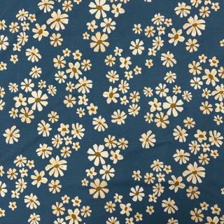 Das Bild zeigt den Jerseystoff mit apricot- und naturfarbenen Blueten auf jeansblauen Untergrund. Die Blueten wirken wie Margaritenblueten und sind circa  2-5cm gross.