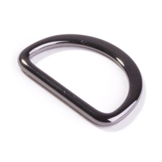 Die Ansicht zeigt den gunmetal farbenen D-Ring in 25mm Durchlassbreite.