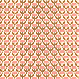 Das Bild zeigt den Patchworkstoff  Dewdrop – Pretty in Pink. Die Tautropfenblume mit kupferfarbenen Stiel und Blaettern und rosefarbener Bluete ist auf einen cremefarbenen Untergrund gedruckt.