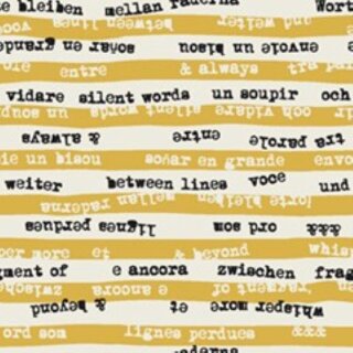 Das Bild zeigt den Patchworkstoff Between the Lines in yellow. Baumwollstoff mit mehrsprachiger Schreibmaschinenschrift zwischen gelben und cremeweißen Streifen.