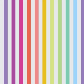 Das Bild zeigt den Baumwollstoff Disco Stripe whisper von Tula Pink mit hellgrauen und regenbogenfarbenen Streifen.